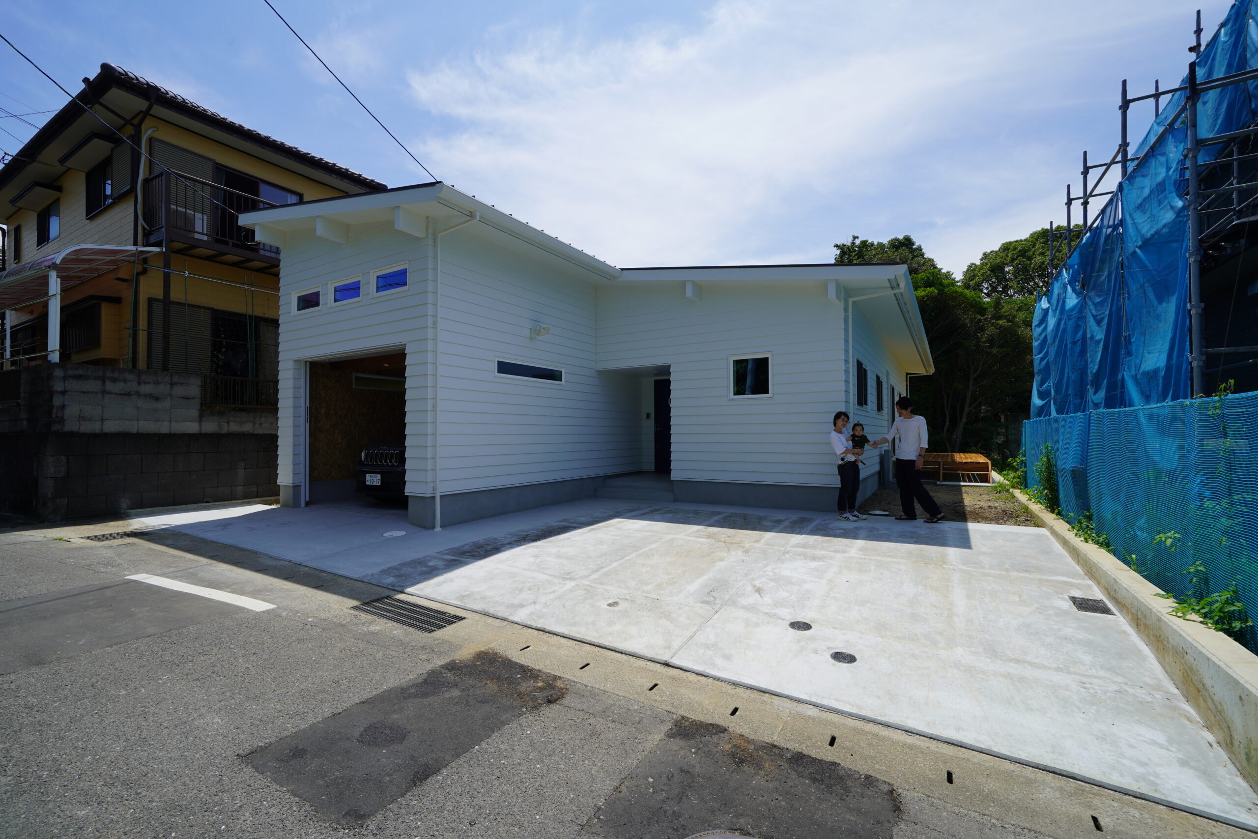 CALIFORNIA  GARAGE  HOUSE